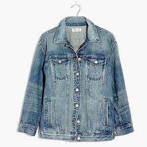 Madewell Oversized Trucker Jean Jacket in Capstone